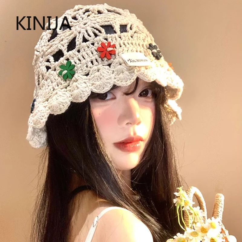 Koreanischer handgefertigter Bucket Hat mit Blumendekoration, gestrickter Hohlhut für Damen, Sommer, dünn, atmungsaktiv, Sonnenschutz, Sonnenkappe, Gorras