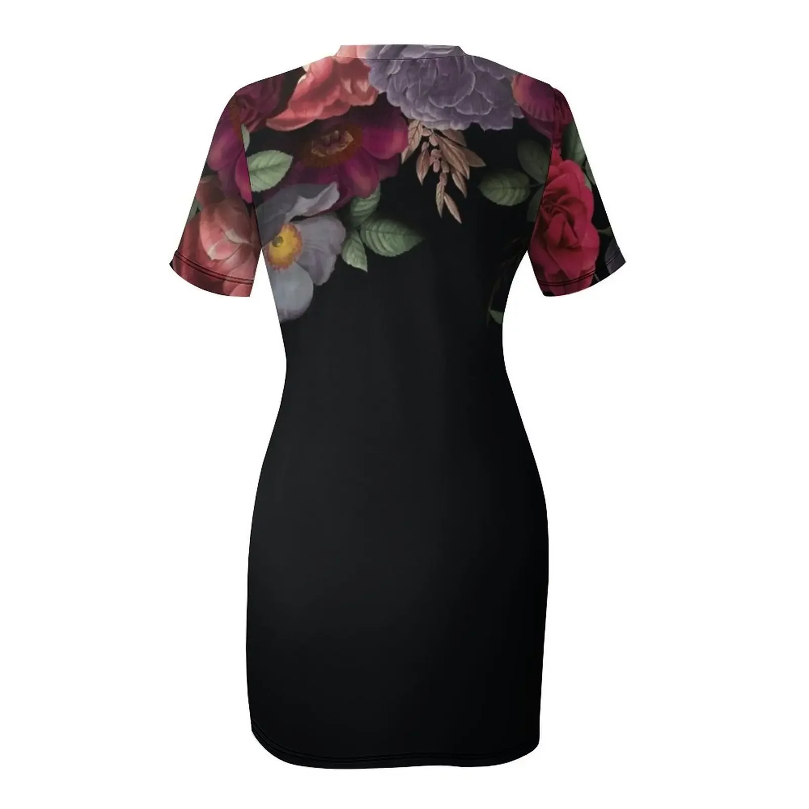 Antyczne botaniczne nocne akwarelowe róże na czarnym tle, botaniczny nocny ogród, sukienka z krótkim rękawem, sukienki na studniówkę.
