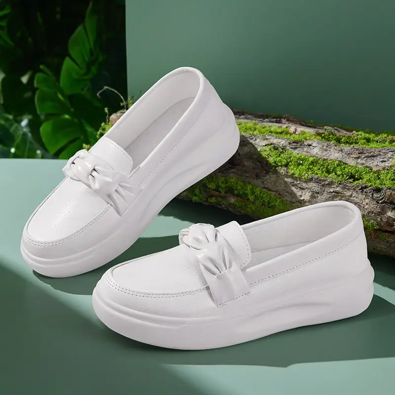 

Lightweight White Nurse Shoes Women's Thick Sole Anti-Slip Breathable One Step Wear Comfort for Healthcare Professionals​
