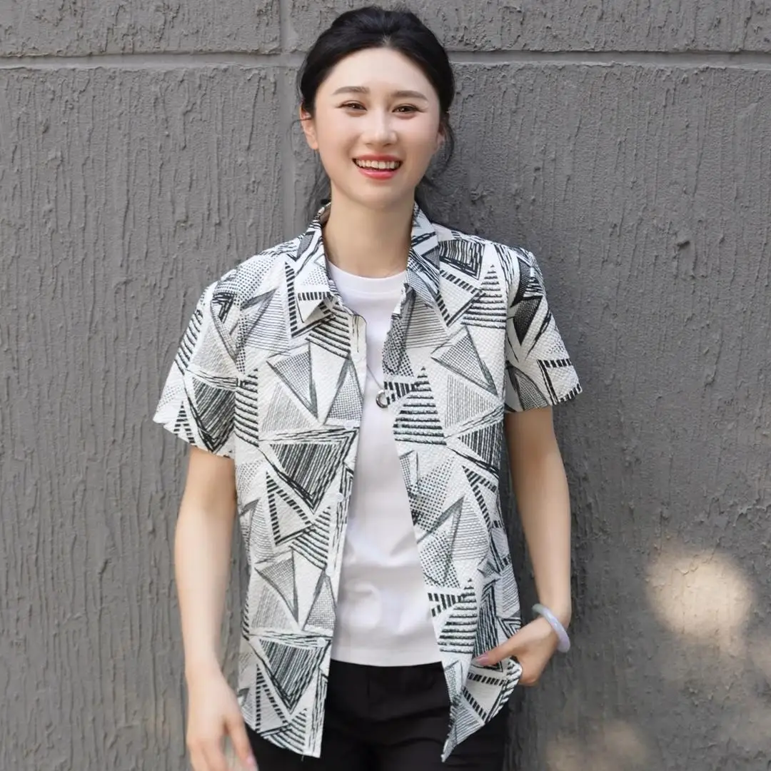 

Мужская летняя повседневная рубашка из ледяного шелка с коротким рукавом, тонкая, модная, удобная, дышащая, из полиэфирного волокна