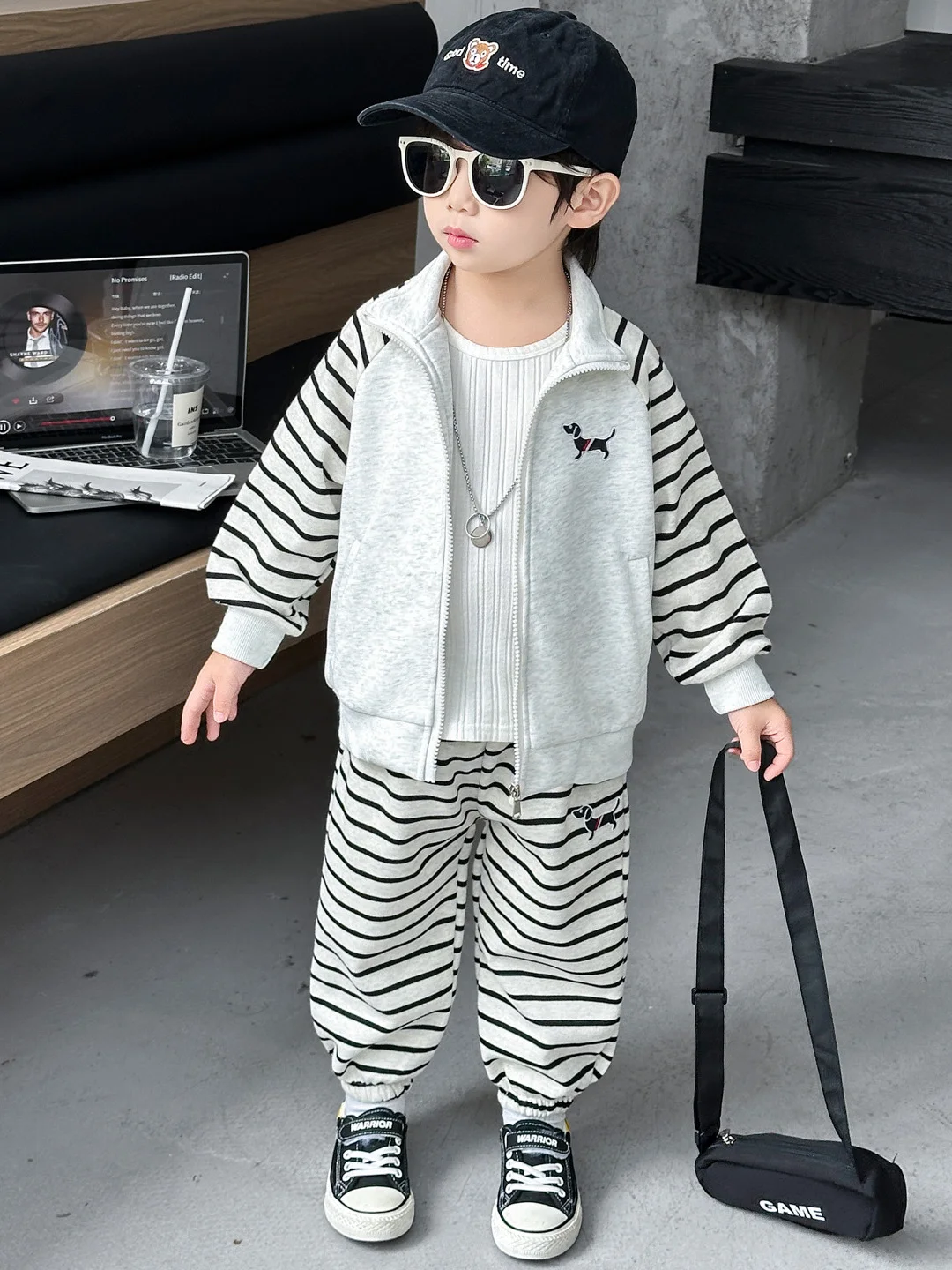 

Комплект спортивной одежды Cool Stripe Long Sve для мальчиков, повседневная модная уличная одежда из двух предметов на весну и осень, удобный свитер для мальчиков-подростков...