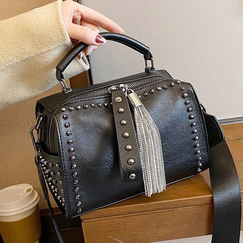 

Fashion rivet women handbag Wide strap female Shoulder bags Chain tassel design Ladies Crossbody Bags black boston totes