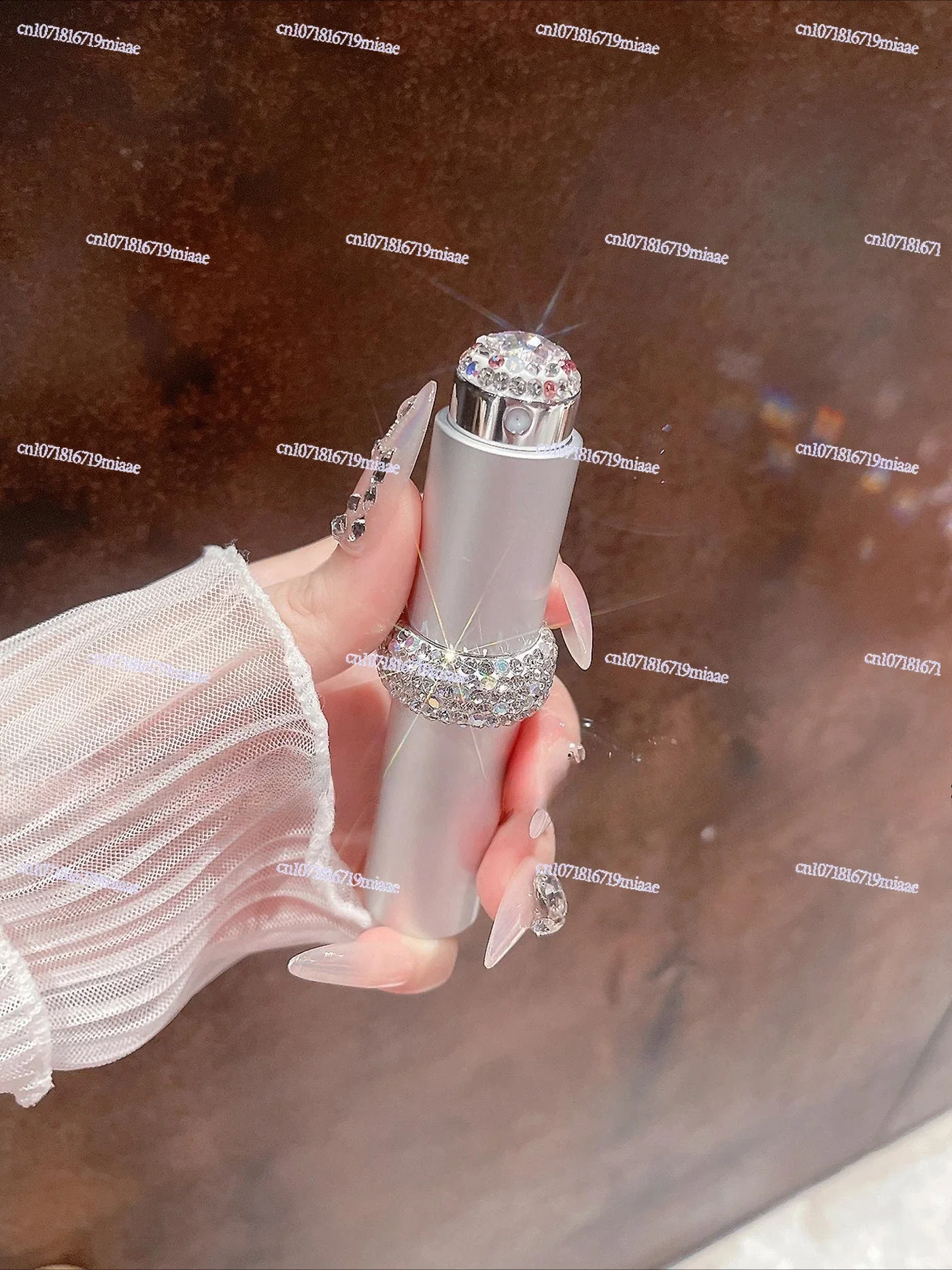 Separate, Diamond-encrusted Small Empty Bottles,Press Spray Bottle Samples, Rotating Lipstick，Hot-selling Perfume Bottles