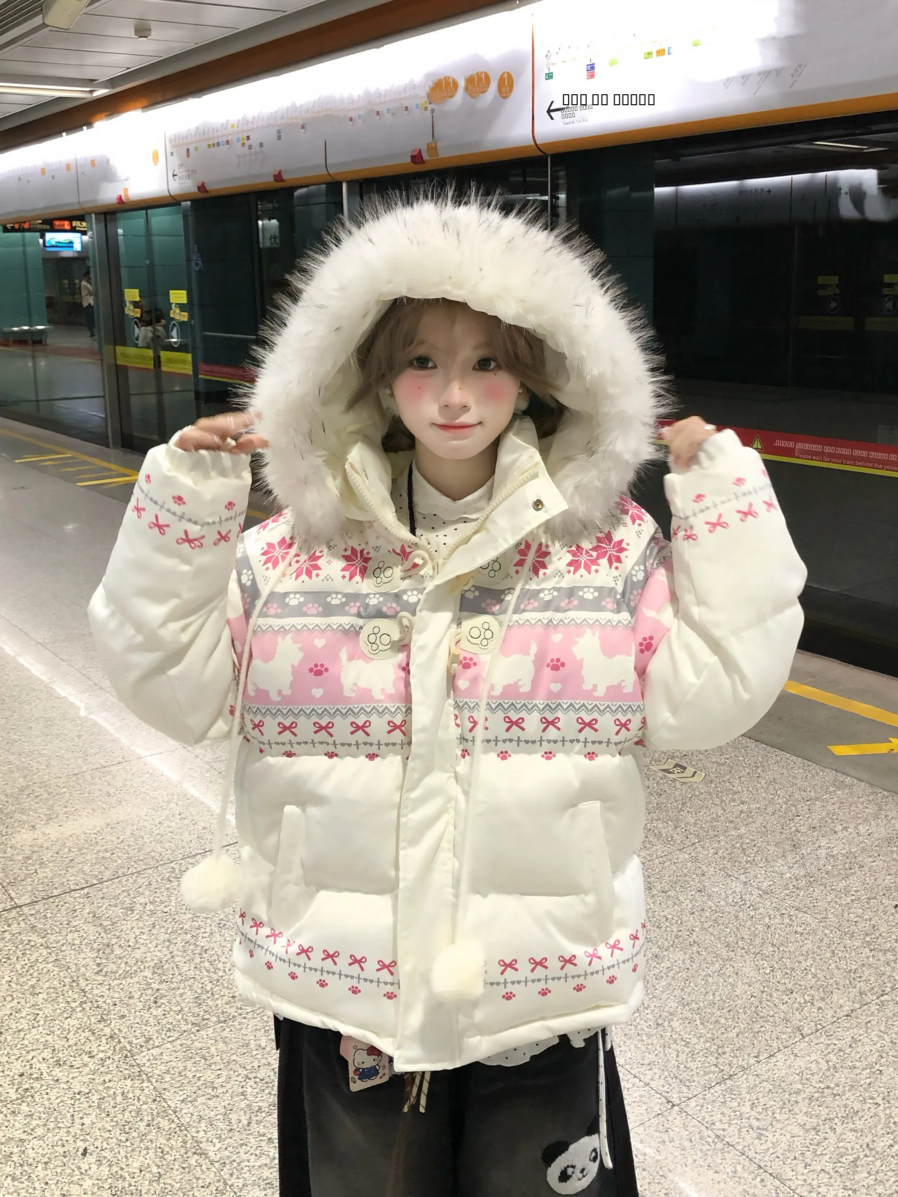 

Original Winter Cotton Jaet Women's Hooded Coat with Fur Collar Snowflake Rabbit Print Warm Thiened Polyester Filling