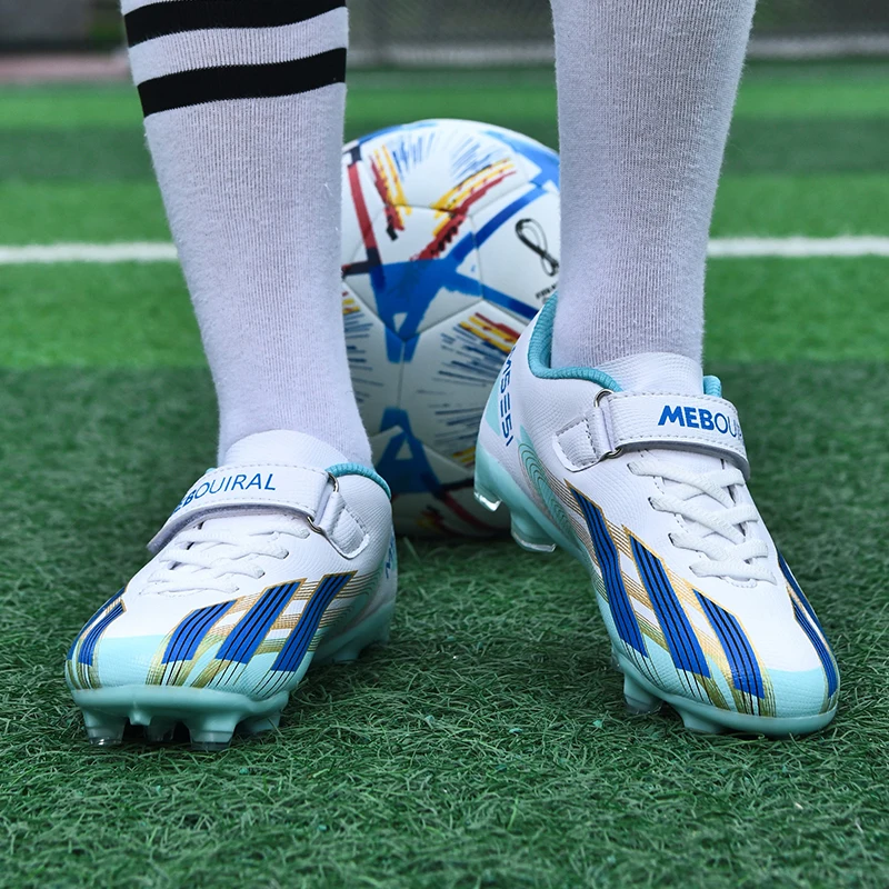 ใหม่รองเท้าฟุตบอลเล็บยาวสําหรับเยาวชนและเด็กต่ําฝึกซ้อมรองเท้ากีฬา