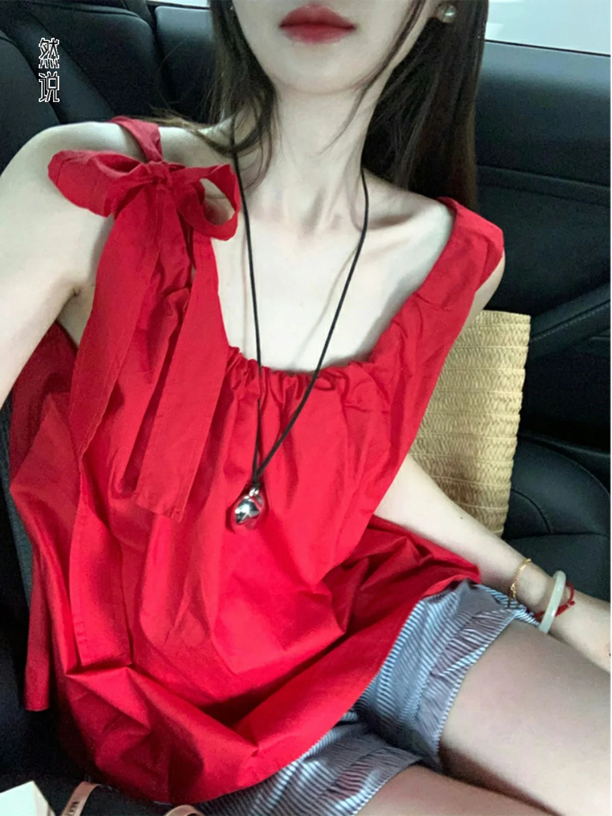 

Red Strapl Vest Women's Summer Sle Faionable Beautiful Youthful Svel Top French Sle Loose Fit round Ne