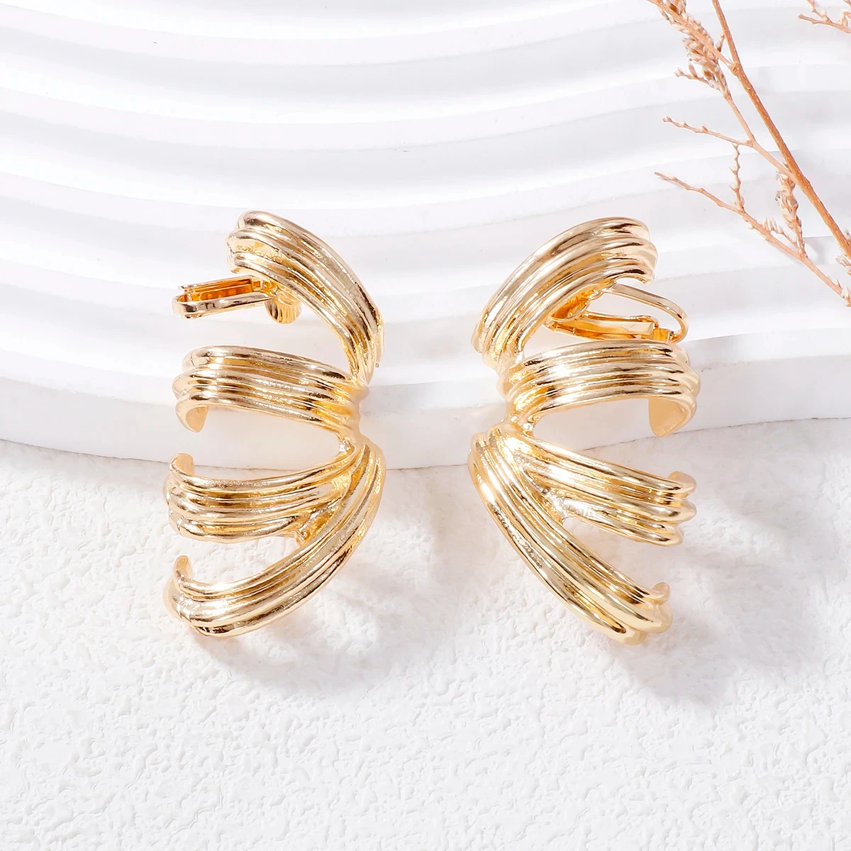 Irregular Earrings 2024 Trend for Women Metal Clip Earrings Fashion Holiday Party Jewelry