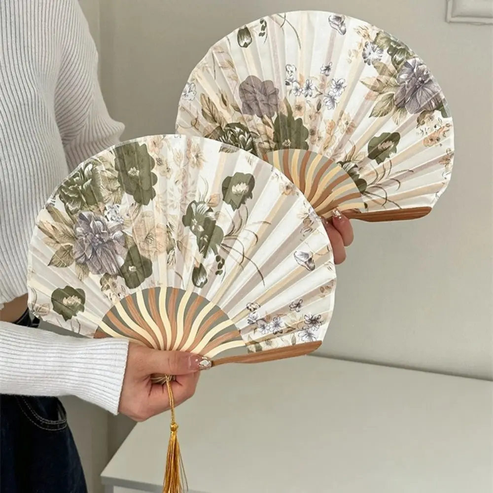 Chinese Style Antique Folding Fan Portable Scallop Shape Ancient Hand Fan Classical Photography Props Classical Dance Fan