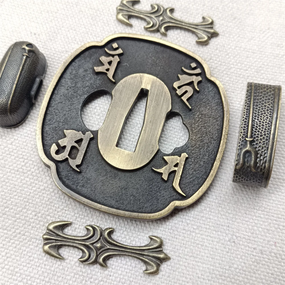 A Set Alloy Tsuba FuchI Kashira Fittings For Japanese Samurai Katana Sword Wakizashi Tanto Sword Katana