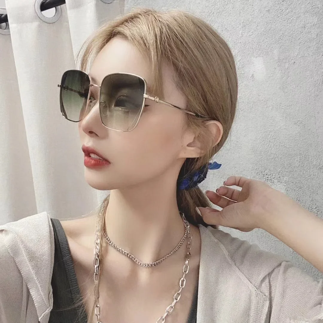 

​ ​ 2025 Новые большие квадратные солнцезащитные очки для женщин/мужчин, модные персонализированные модные круглые очки для лица с защитой UV400, унисекс, одинаковые стильные оттенки ​ ​