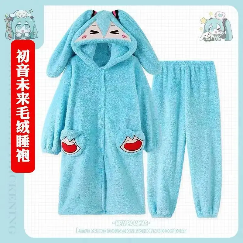 かわいい初音ミクの女性用ナイトガウン、ふわふわの冬用フランネルローブ、y2k風、厚手のバスローブ、キュートなアニメ柄、暖かいルームウェア、パジャマ。