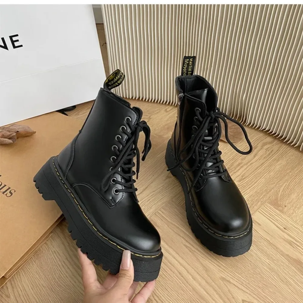 

Minimalist Lace-up Combat Women Boots 5Cm Chunky Heel Platform Women Boots British Style Thick Sole Increase Height Casual Boots