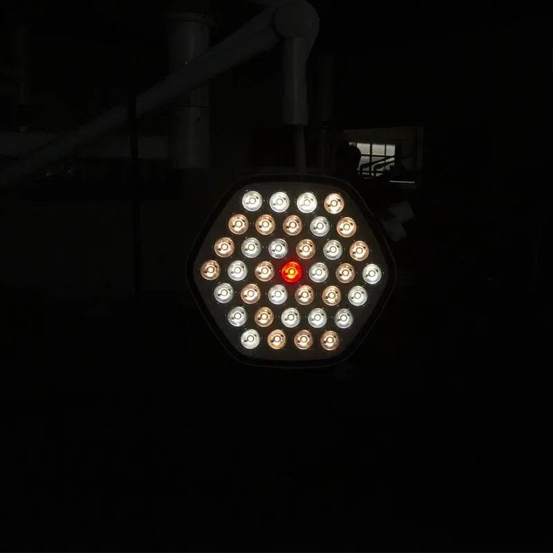 色度95減色指数 壁掛け式LED診察灯 手術用診察灯