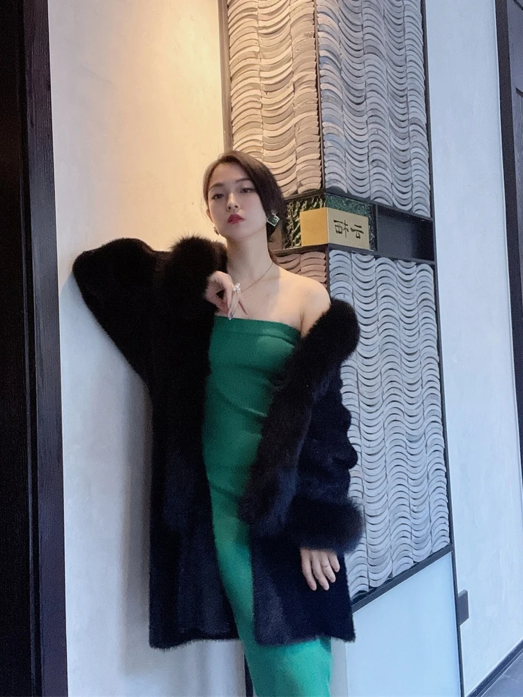 Рисунок 5 - Новое осенне-зимнее вязаное пальто