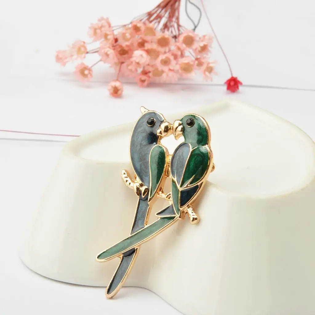 Charm Elegant Parrots Bird Animal Brooch Pins Wedding Party