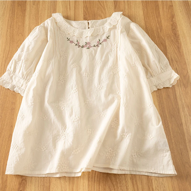 

New Summer Cotton Pleated Flowers Embroidery Shirt Women Clothing Beige Color Loose Black Ear-trimmed Shirt Top U046