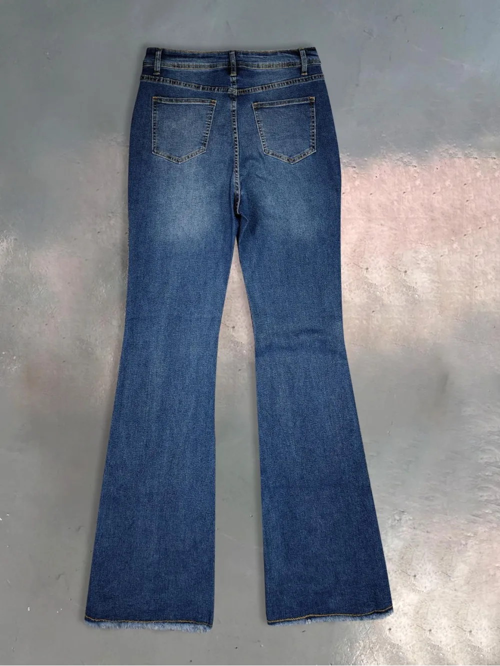 New American Retro Flared Hot Girl Jeans With Metal Buckles and Frayed Hems, Street Fashion, Casual, Versatile for Daily Wear