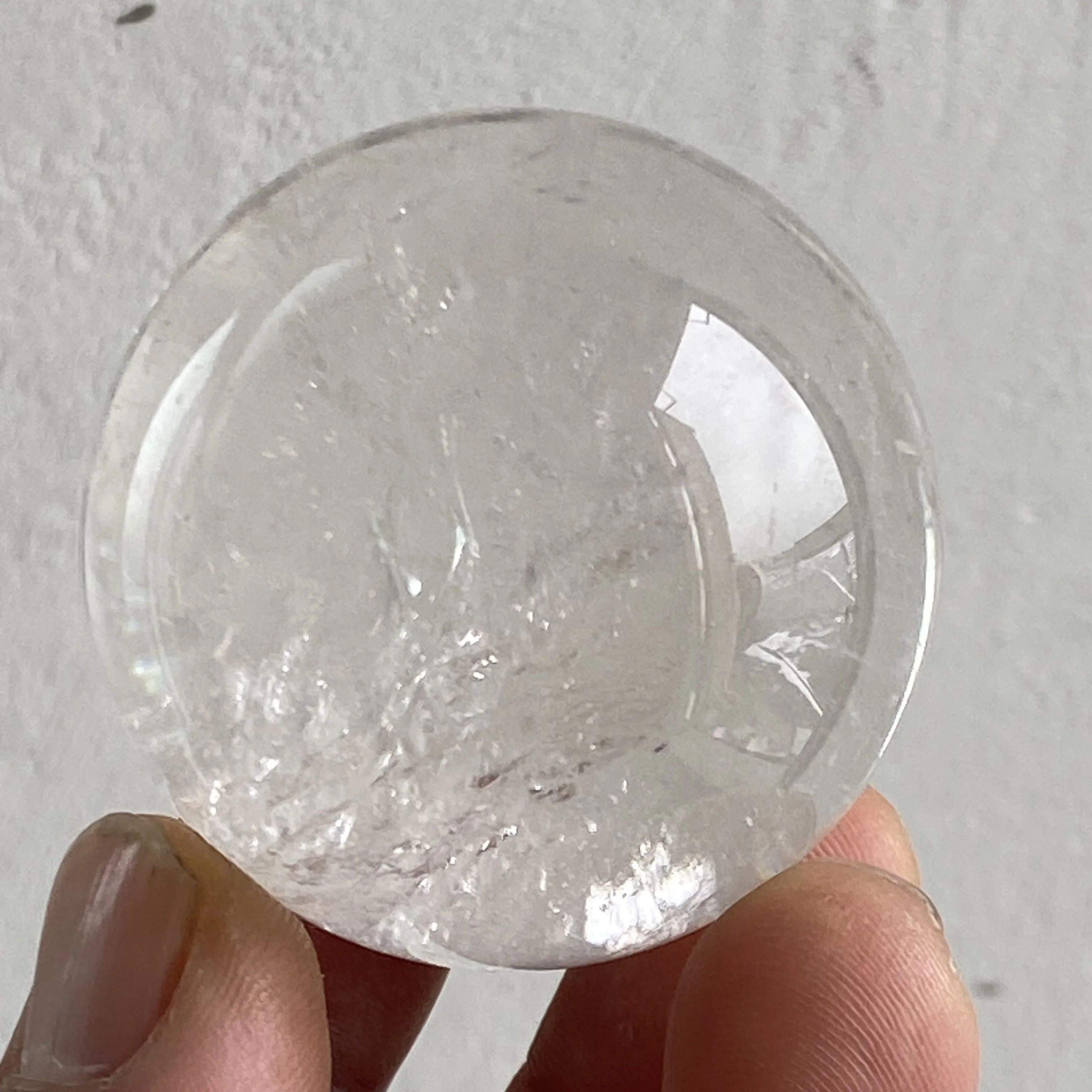 Natural Polished High Quality White Crystal Ball Reiki Healing Mineral Energy Specimen Sphere for Wealth Feng Shui Home Decor