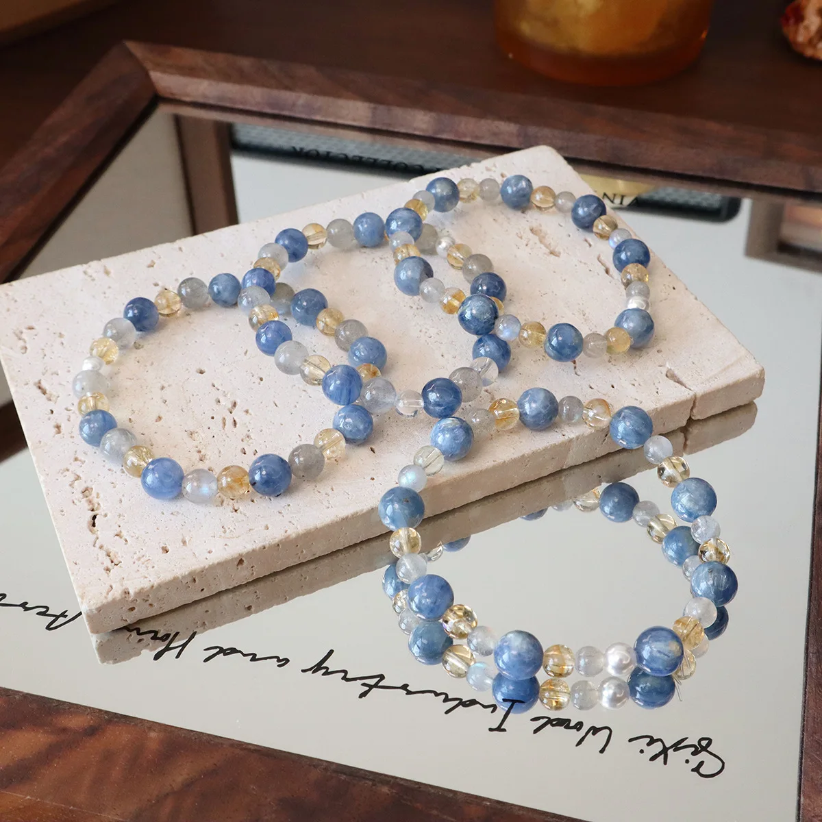 

Браслет из натурального кианита, серого лунного камня, желтого цитрина и других драгоценных камней для женщин: изысканное целебное украшение класса люкс