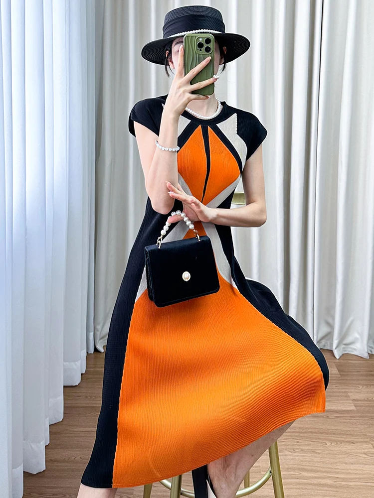 

Casual Color Block round Neck Short Sleeve Women's Dress Elegant Fashionable Summer New Arrival Silk Blend Straight Cut Dress