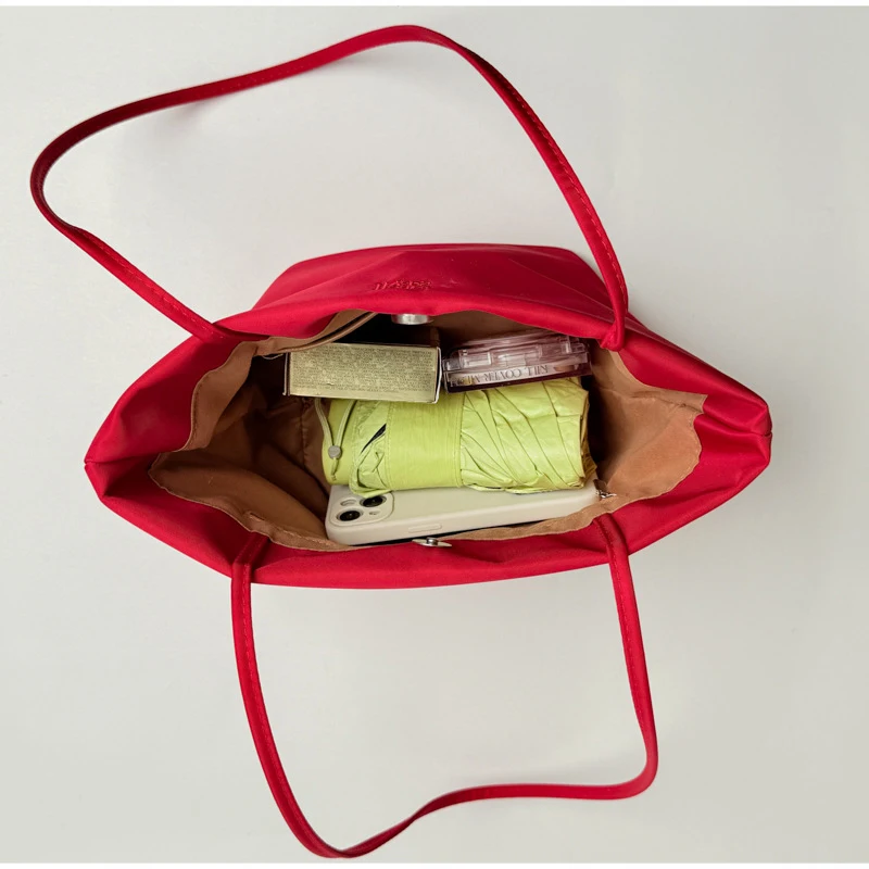 Trapezförmige Schultertasche mit langem Griff, Damen-Handtasche mit großem Fassungsvermögen, minimalistische einfarbige Tragetasche, Vintage-Arbeitstasche für den Arbeitsweg – Detail 3
