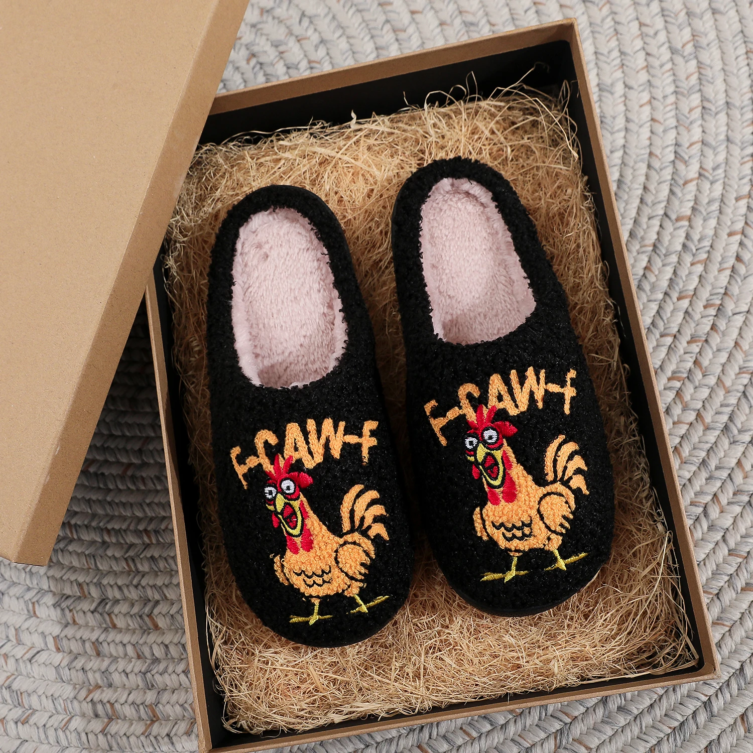 Fun Rooster Pattern Embroidered Plush Cotton Slippers, Autumn and Winter Thickened Warm Home Slippers, Indoor Non-Slip Soft Sole Design, Quirky Rooster Embroidery Design, Trendy and Funny Style, Suitable for Personal Use, Also a Creative Holiday Gift for Friends