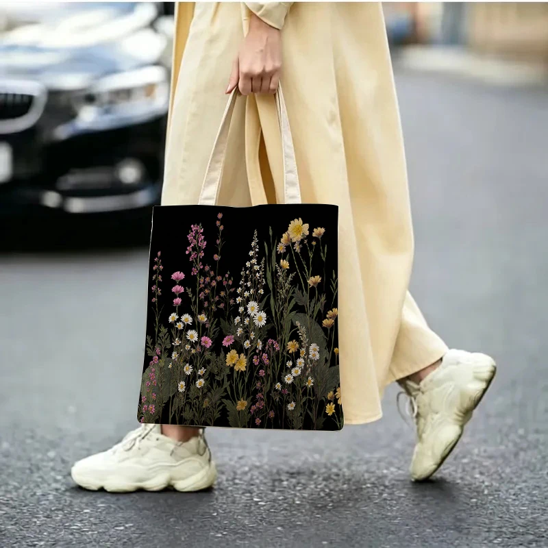 Tote Bag pastoral style black background wild daisy multi-color floral print large-capacity new tote bag