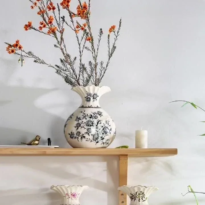 Creative Chinese Ceramic Vase Retro Blue White Porcelain Home Living Room Decor Flower Arrangement Ornament Tabletop Vase