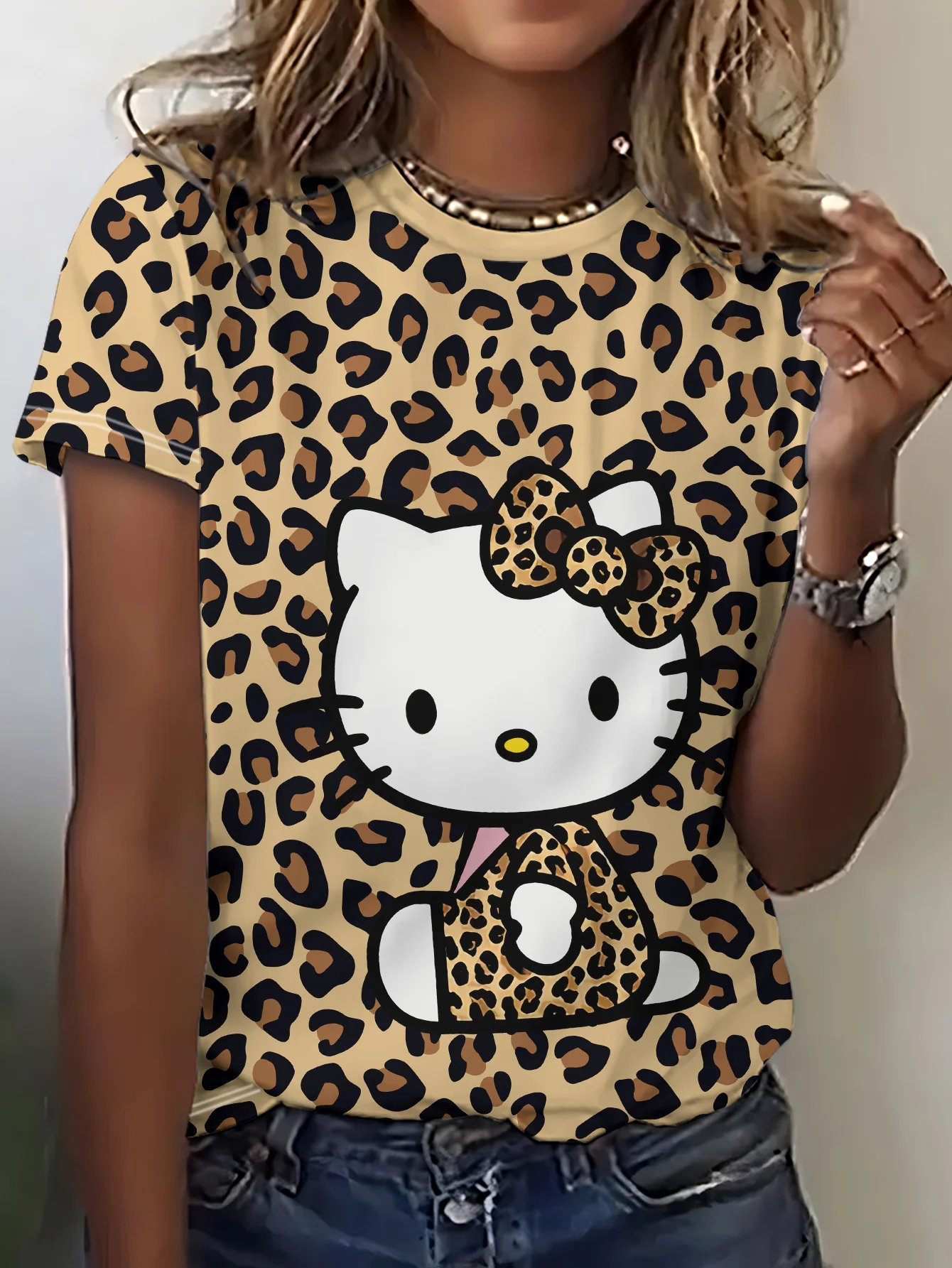 

Women's Hello Kitty Leopard Print T - Shirt - Cute Kitty Graphic Short Sleeve Trendy Animal Print Top for Casual Wear