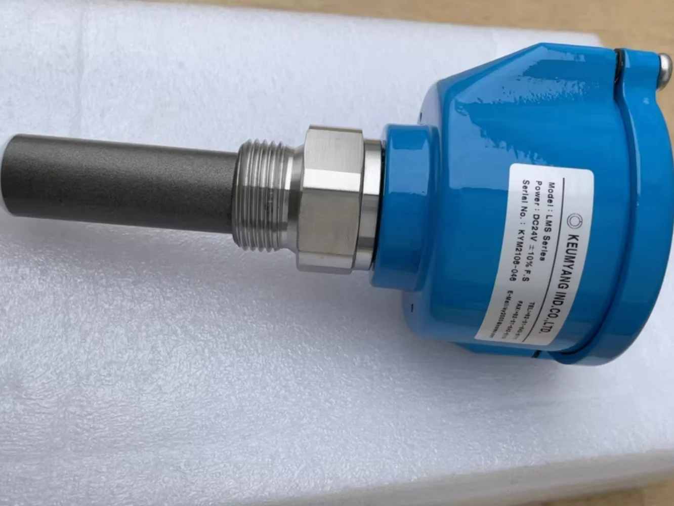 LMS Serles KYM2106-046 Liquid level sensor