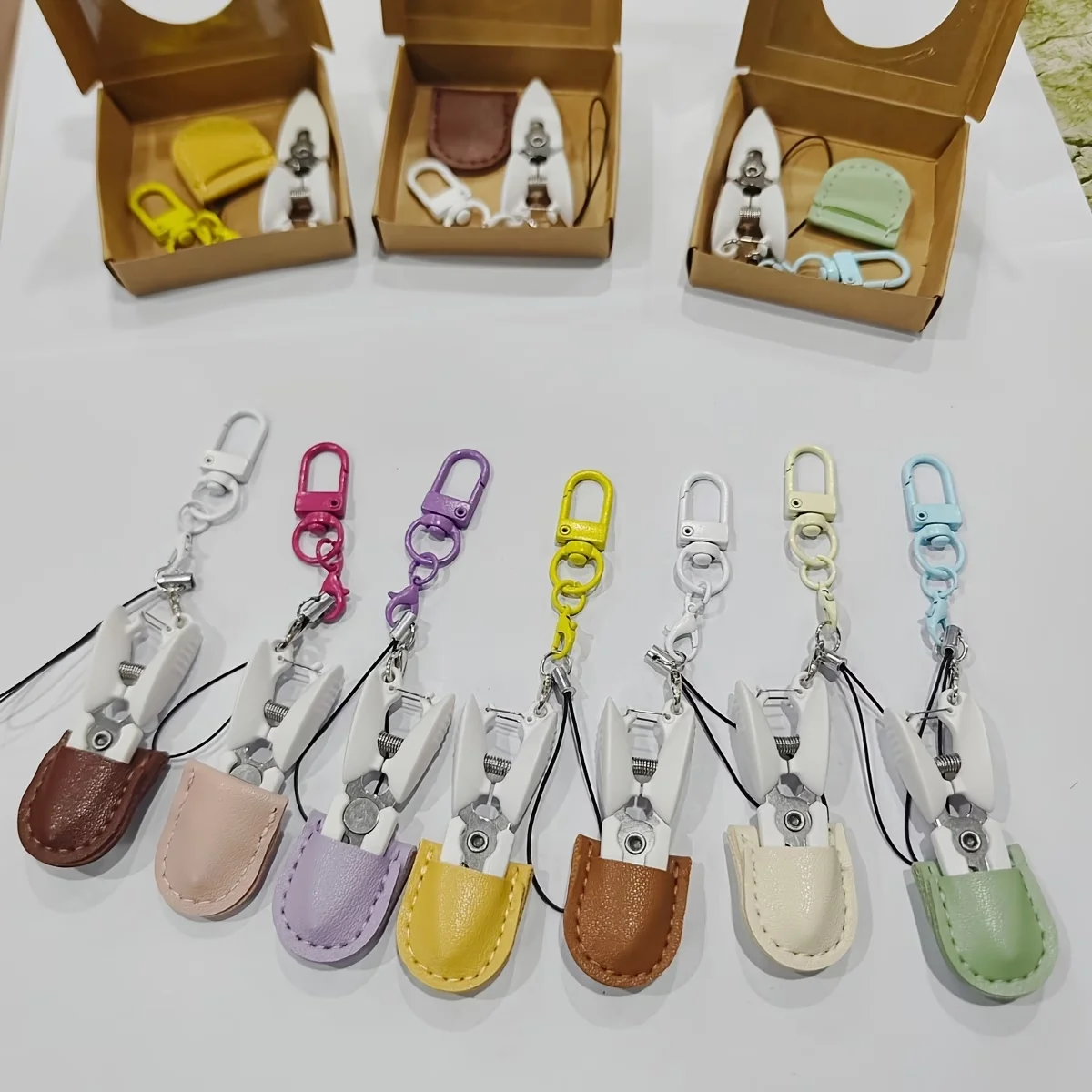 1-unidade-de-mini-tesoura-decorativa-tesoura-de-metal-ambidestra-com-acabamento-requintado-perfeita-como-presente-de-viagem-e-amizade