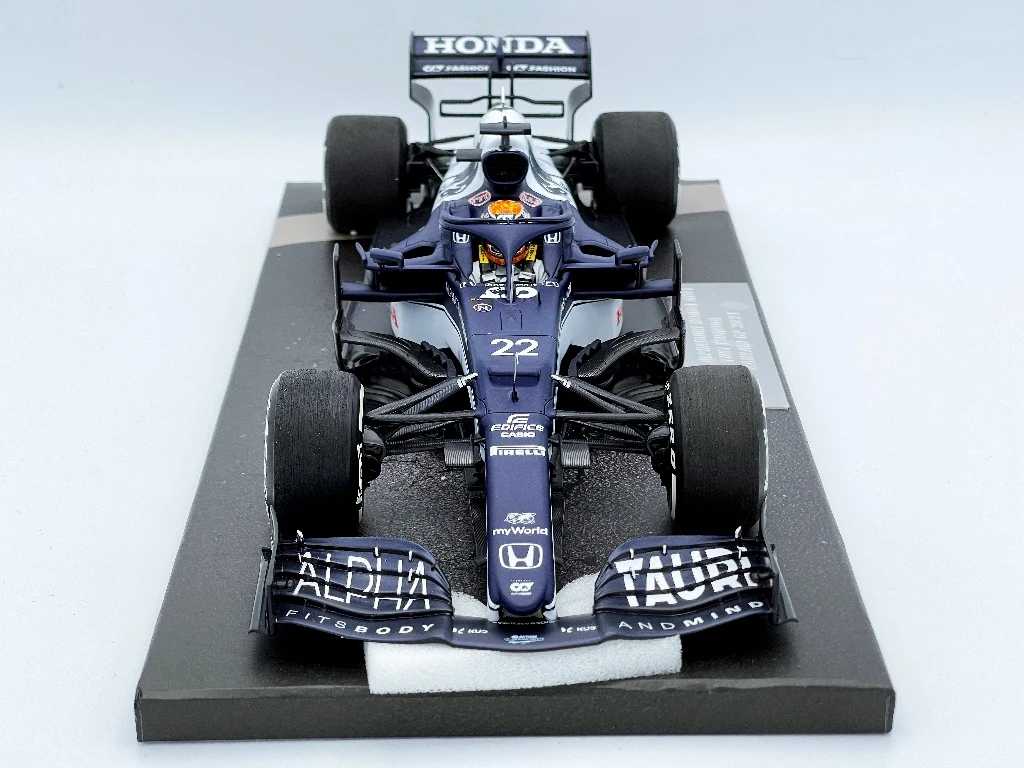 Mini champs 1:18 f1 at02 2021 yuki tsunoda bahrain simulation limitierte auflage harz metall statisches auto modell spielzeug geschenk