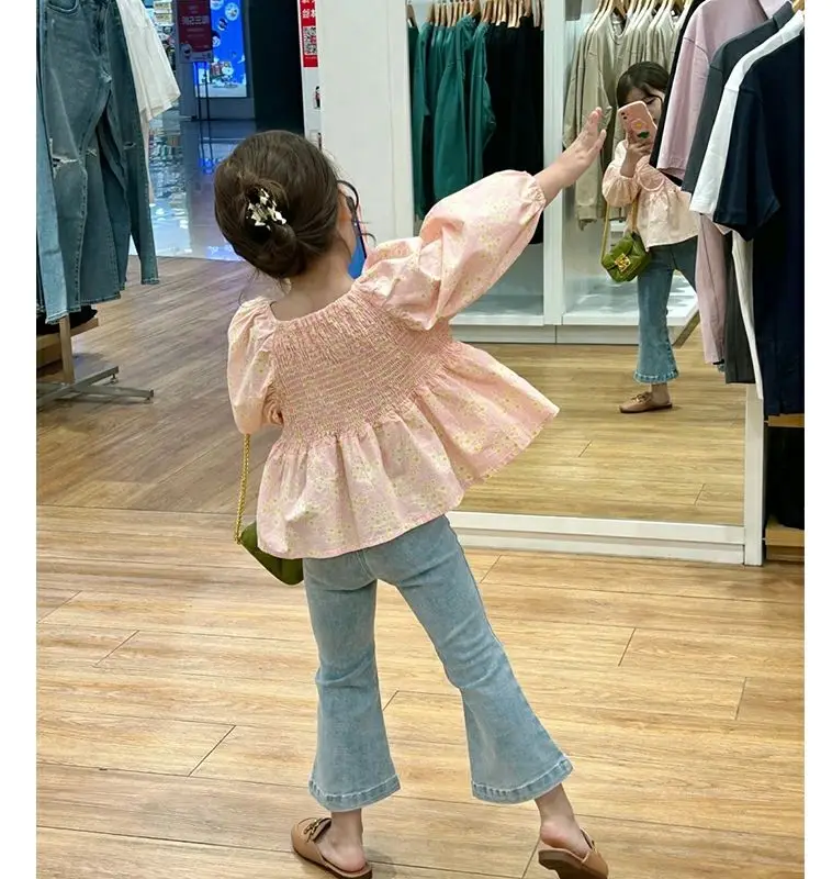 Spring and Autumn New Korean Version Girls\' Clothing Set Children\'s Bubble Sleeve Blouse Shirt Denim Flare Pants 2 PCS