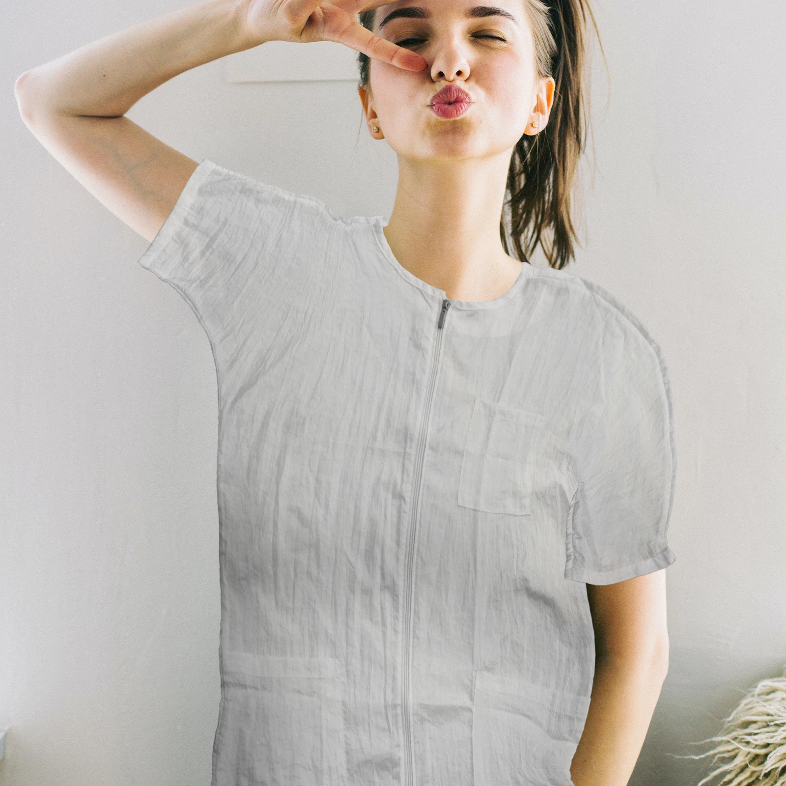 

Short Sleeve Hairdresser Uniform Haircut Cape Grooming Smock Hair Salon Workwear Barber Supplies Premium Apron Easy