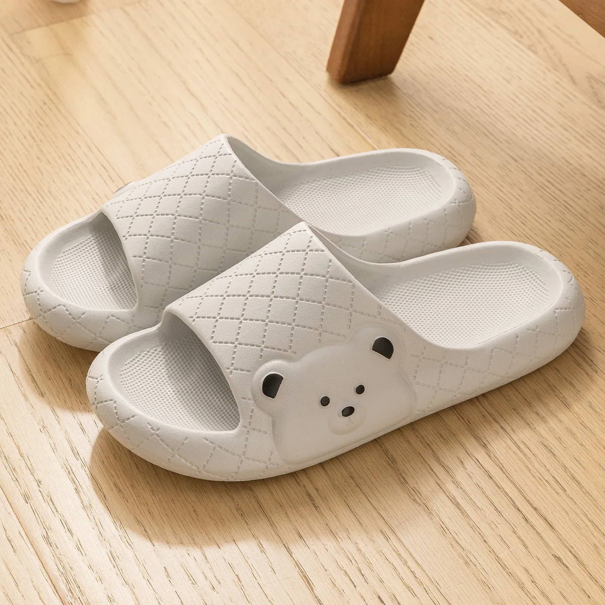 Slippers Men Step on Shit Sense Home Indoor Home Bathroom EVA Non-Slip Cartoon Mini Bear Pattern Slippers