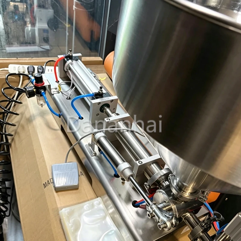 Commercial Single Head Horizontal Pneumatic Paste Slurry Liquid Filling Machine Automatic for Industrial Use