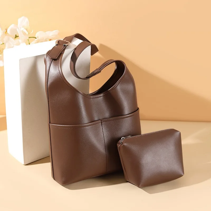 

2025 Premium Women's Bag New Fashion Retro Double Front Pocket Bucket Bag Large Capacity Underarm Bag