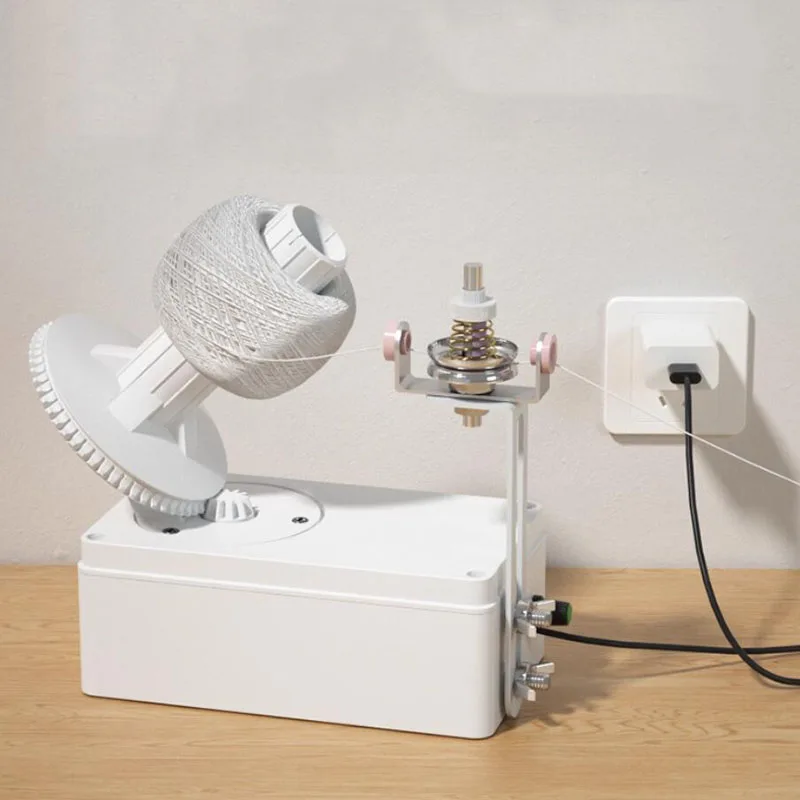 Adjustable speed and tension for neat balls of yarn, automatic electric winder USB powered knitting tool