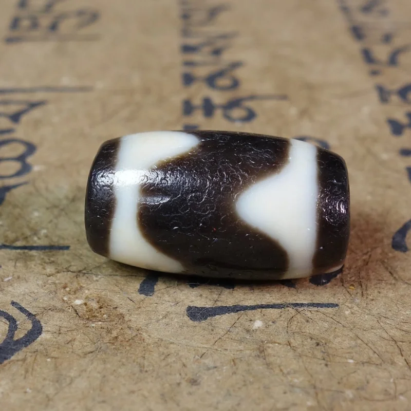 

Ancient Tibetan DZI Beads Old Agate Tiger Tooth Amulet Pendant GZI 20mm #3486