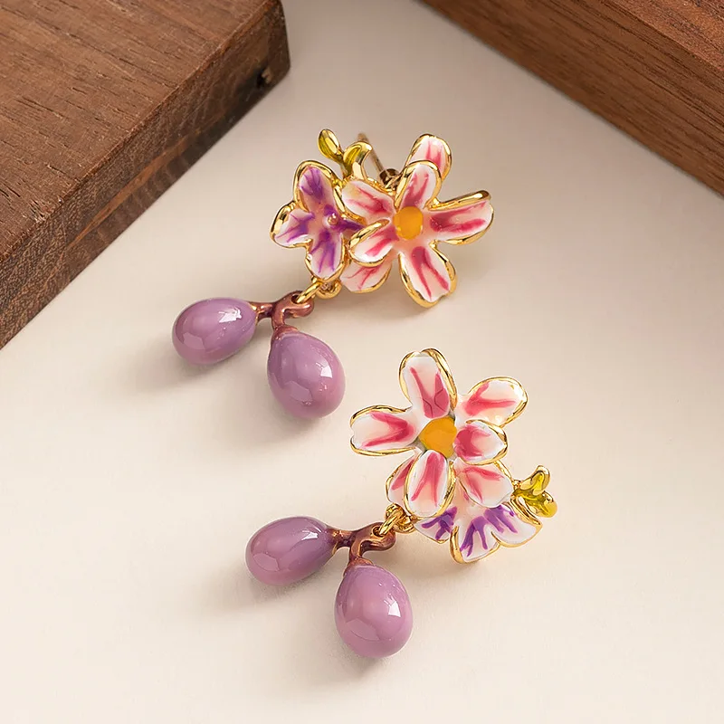 أقراط زهور العنب العصير للنساء للحفلات 2026 تصميم عصري على شكل زهرة المينا هدية صيفية مصنوعة يدويًا مجوهرات عصرية #4