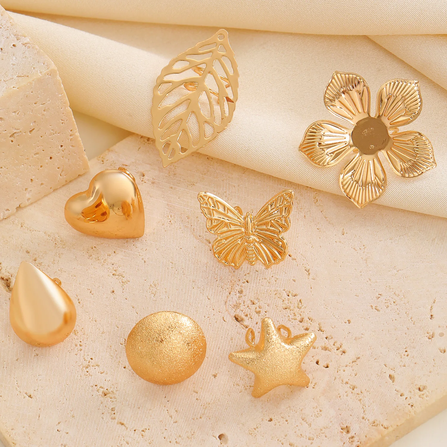 7-piece Set Korean Metal Ear Clip Earrings For Women Jewelry Ear Cuffs Without Hole Vintage Fake Piercing Gold Color Earrings view 3