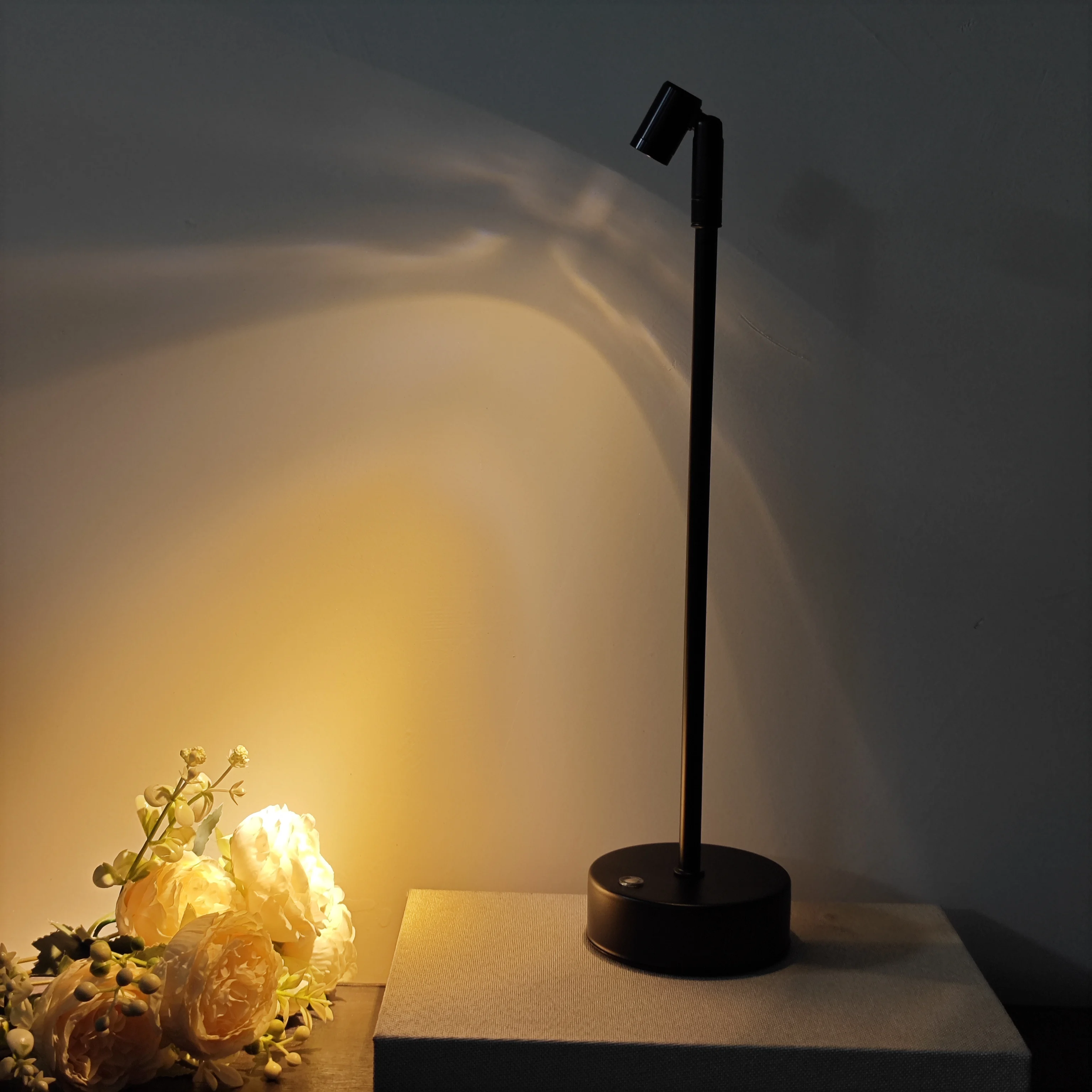 Nastrojowe oświetlenie ładowania LED z przyciemnianiem dotykowym minimalistyczna lampa wystrój w stylu Vintage lampa na biurko do sypialni hotelowej