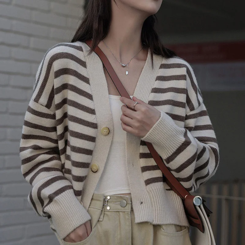 Women Striped Short Sweater Fashion V-neck Single Buttons Knitted Cardigans 2024 Casual Female Long sleeve Outwear Coat