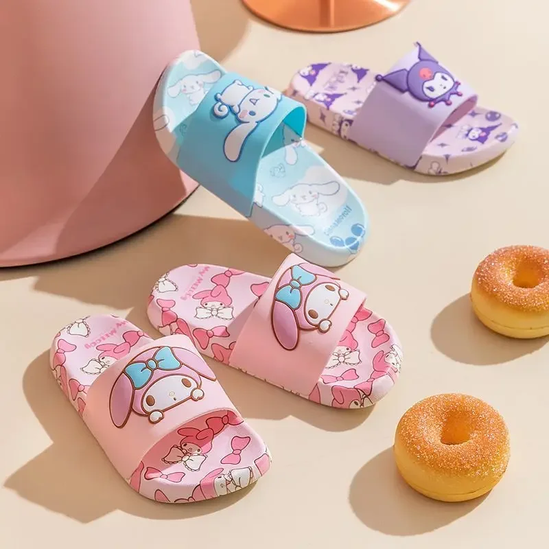 Sanrio Cinnamoroll Kuromi My melody anime peripheral cartoon cute kawaii girls trendy home bath non-slip sandals wholesale