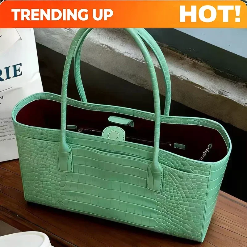 Crocodile-embossed Tote Bag For Women Large Capacity Elegant Green Shoulder Handbag With Textured Minimalist Luxury Commuter Bag