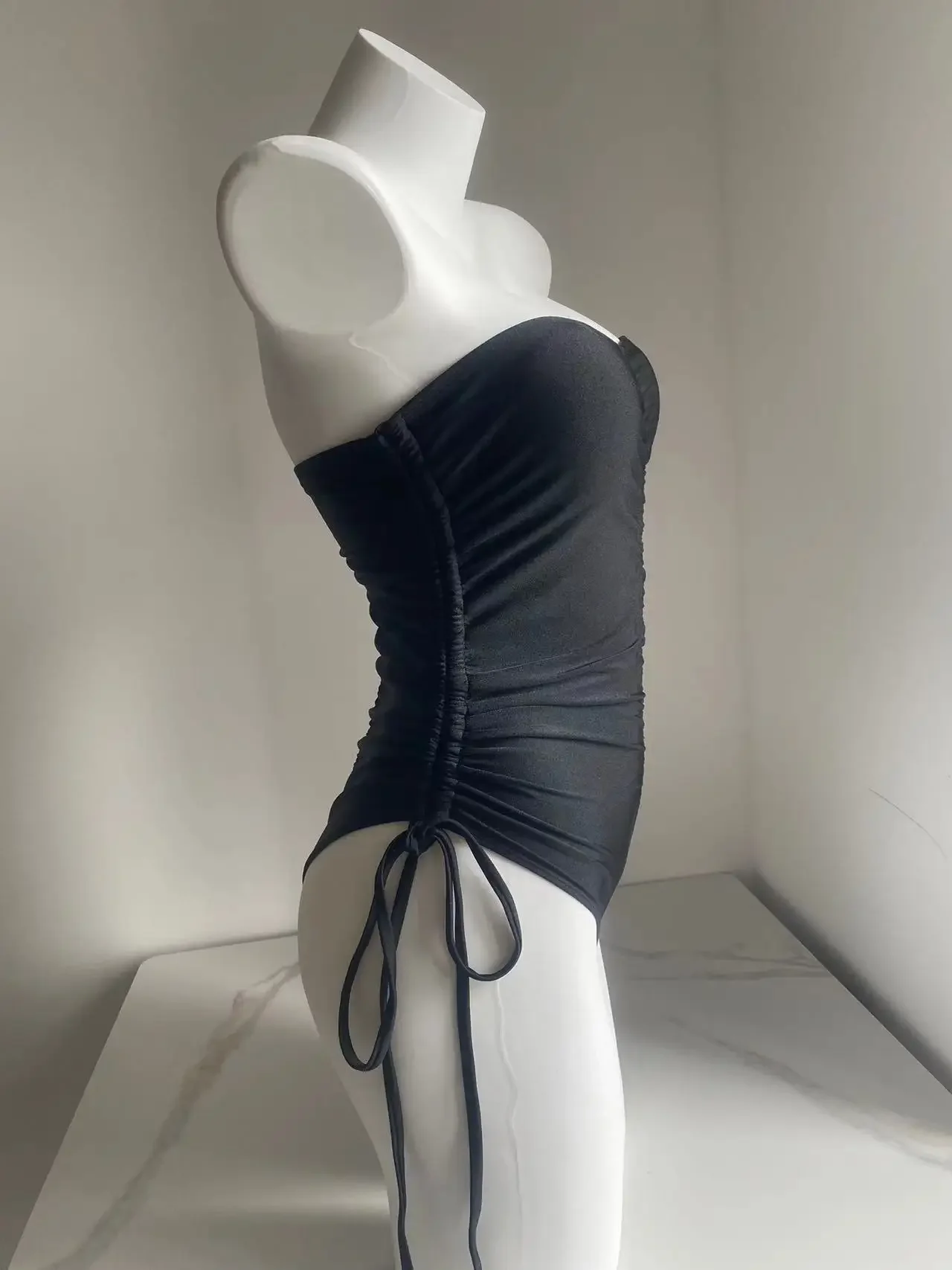 Maillot de bain une pièce plissé, taille haute, sexy, string trempé, pour femmes, vêtements de plage, nouvelle collection 2024