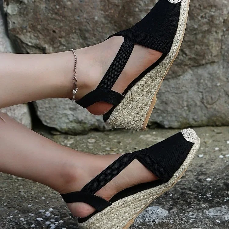 2024 New Summer Leisure Retro Baotou Straw Wedged Sandals Cross with Thick Sole High Heel Muffin Fisherman Shoes Women\'s Shoes