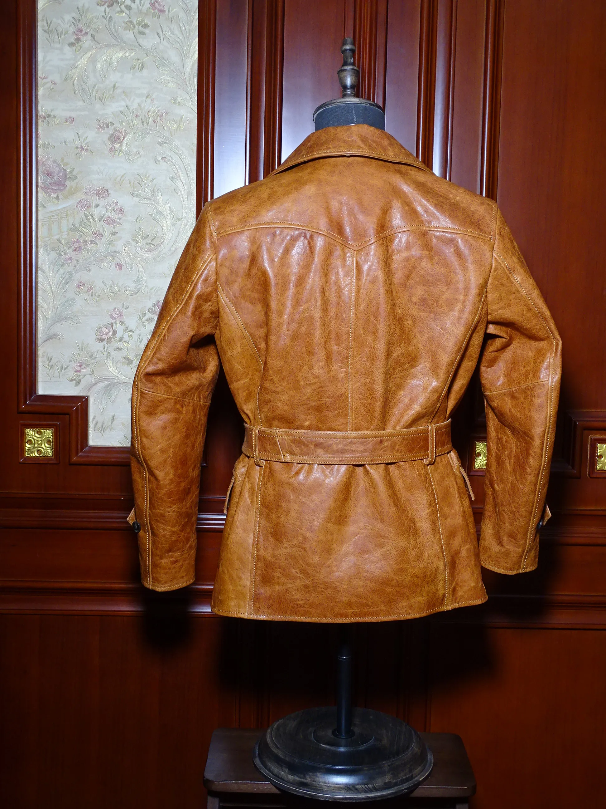 [Japanese uncoated young horse skin: there are whip marks]