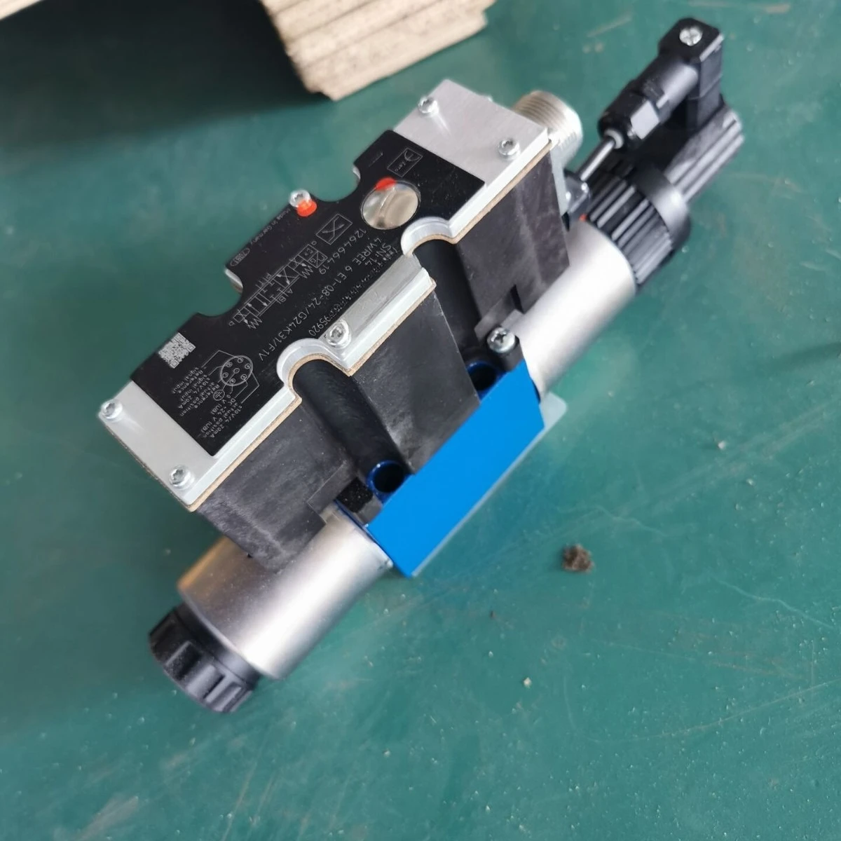 

4WREE6E08-2X/G24K31/F1V Proportional Valve