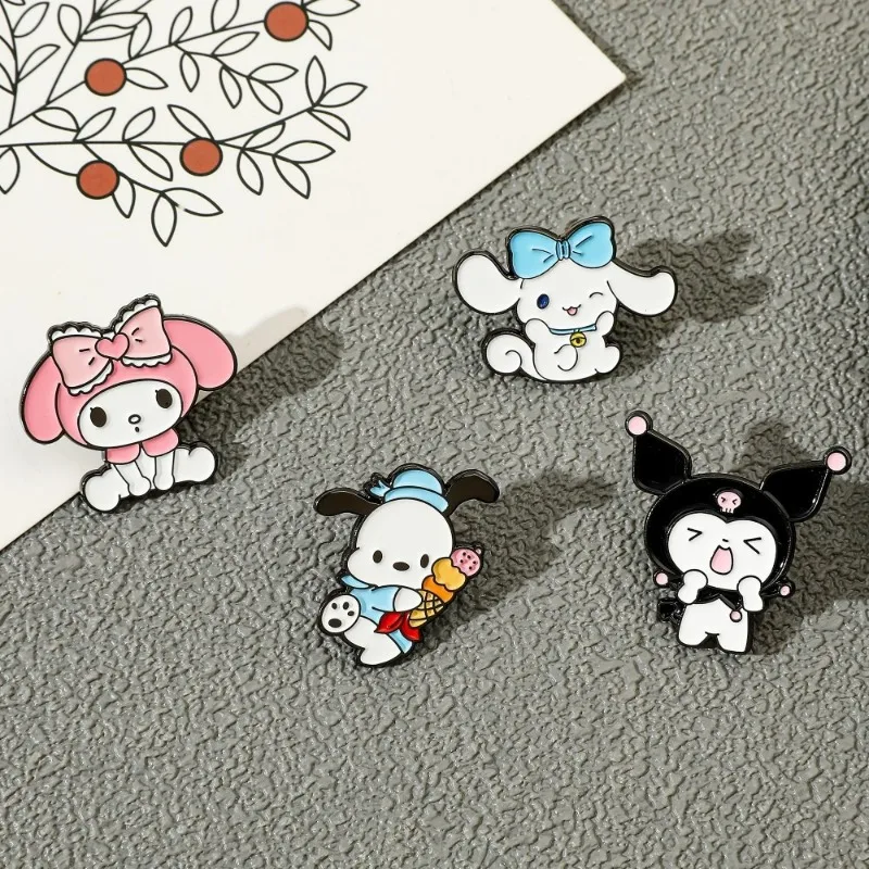 Sanrio kuromi broche dos desenhos animados anime figuras pochacco cinnamoroll emblema q figural bonito brinquedos broches meninas aniversário presentes de natal